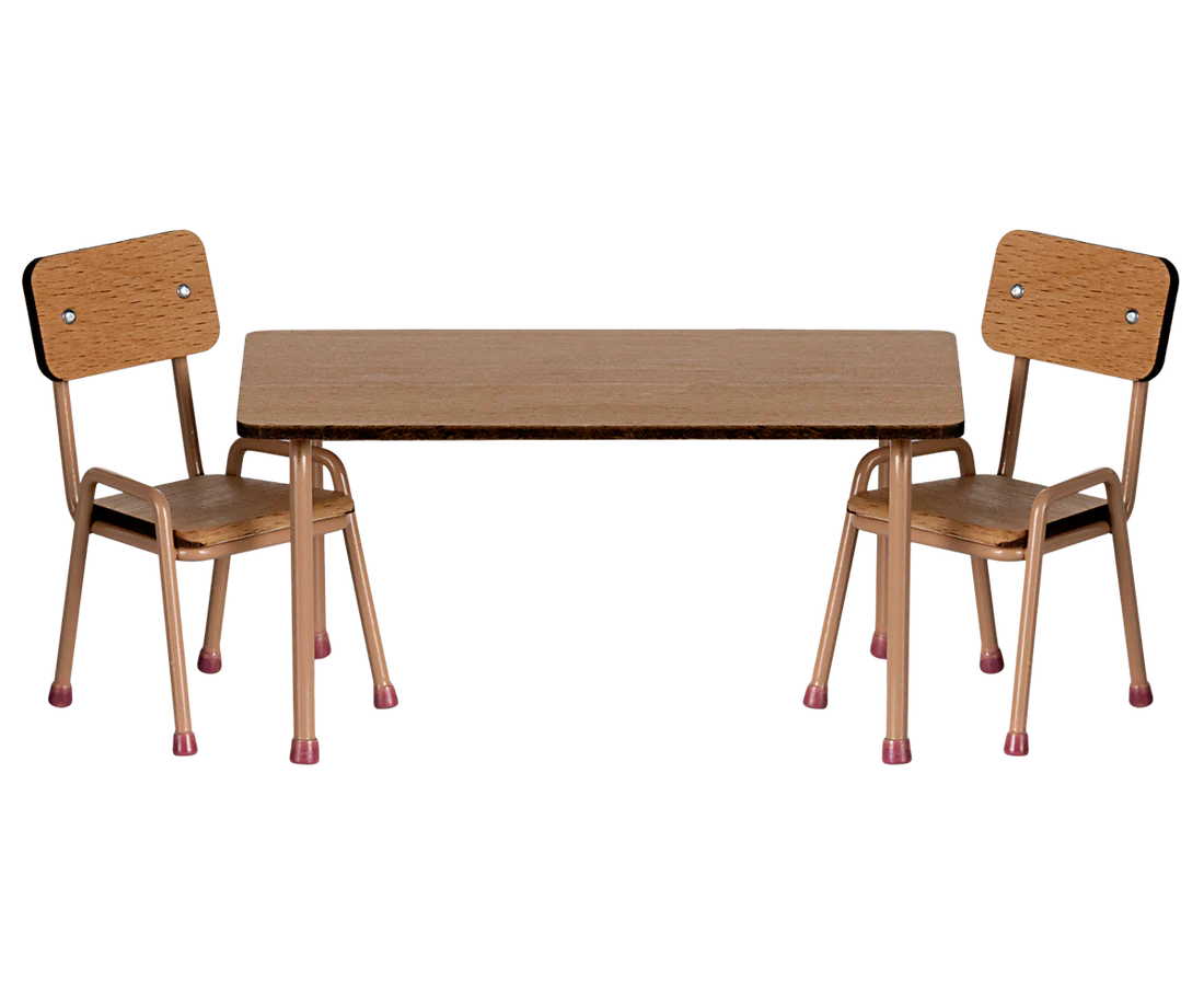 Maileg table and chair set  image 0