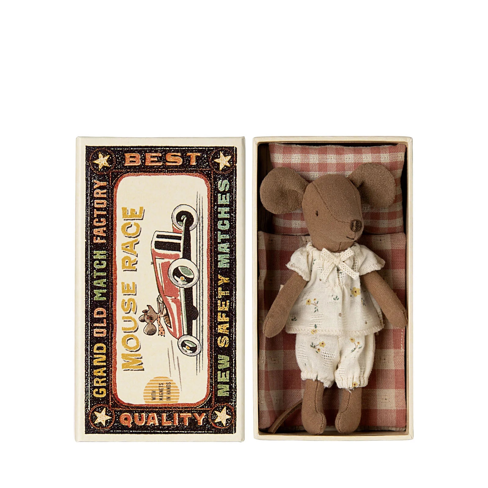 Big sister mouse in matchbox image 0