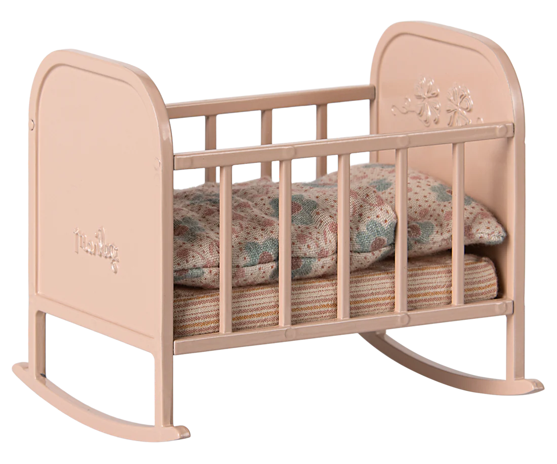 Maileg baby cradle  image 0