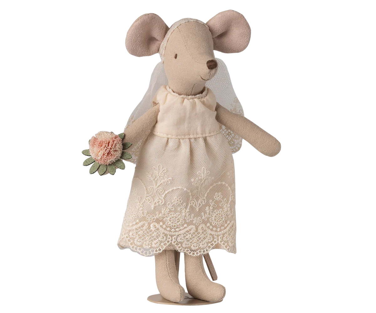 Wedding mice couple in box mum and dad