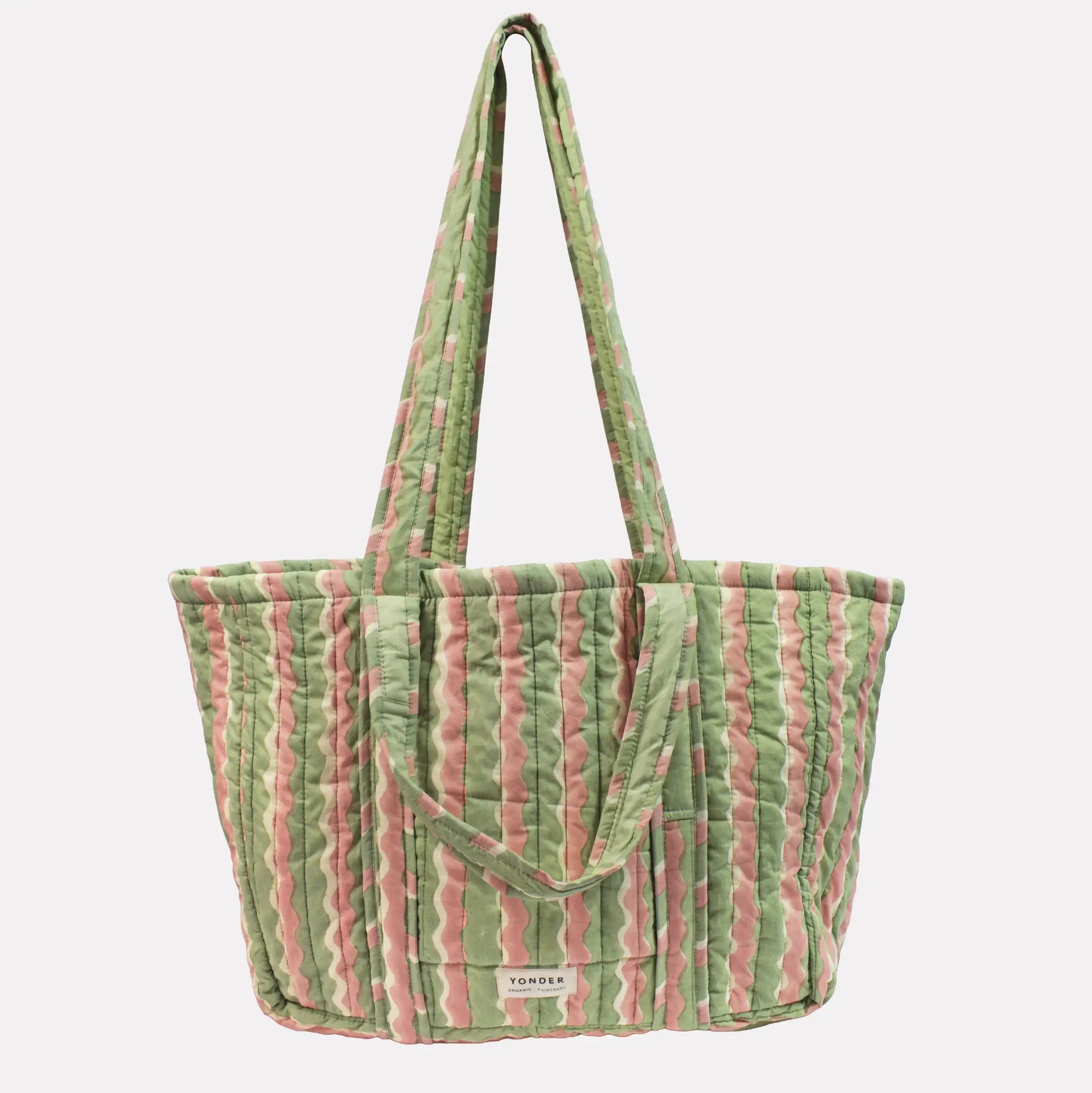 Yonder quilted carry all - whirly mint