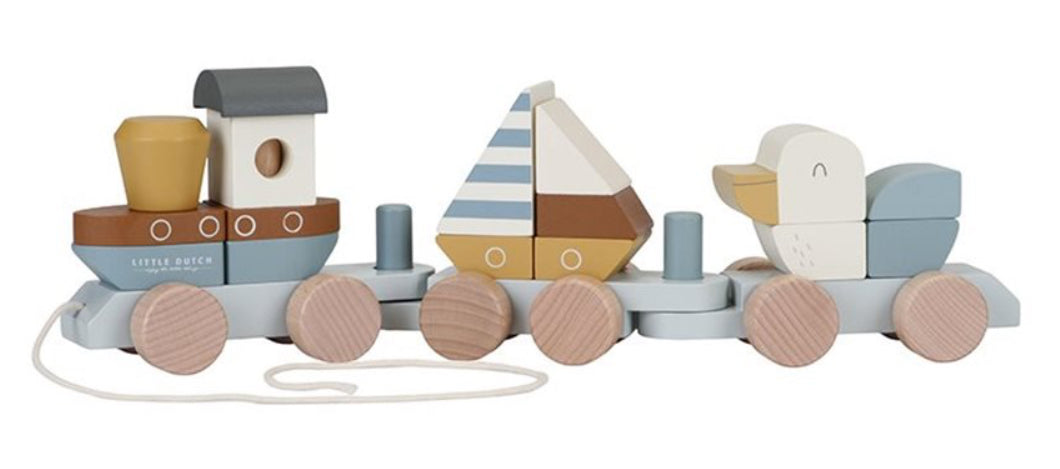 Stacking train image 0