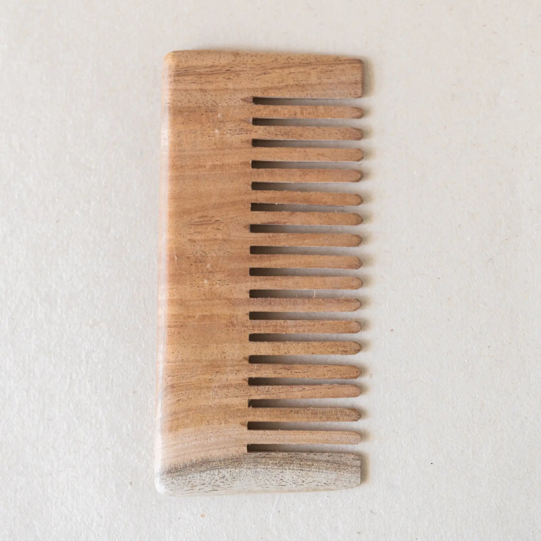 Organic lifestyle neem detangling comb