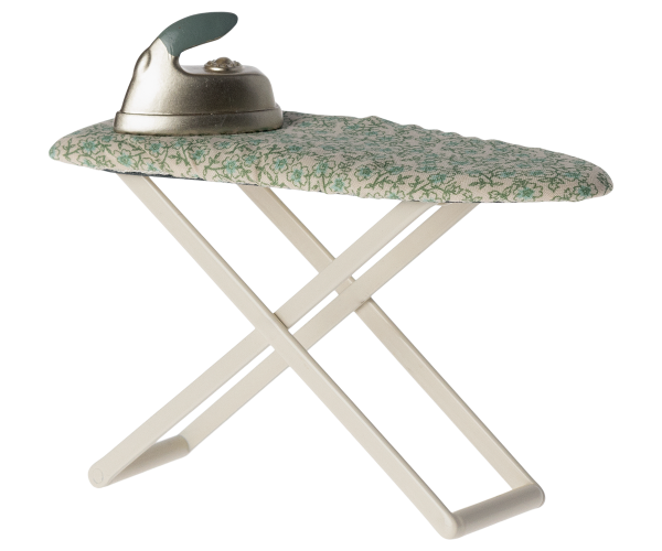Iron and ironing board image 0