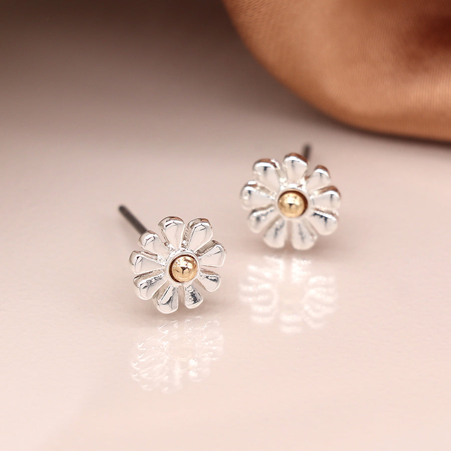 Silver plated Daisy stud earrings