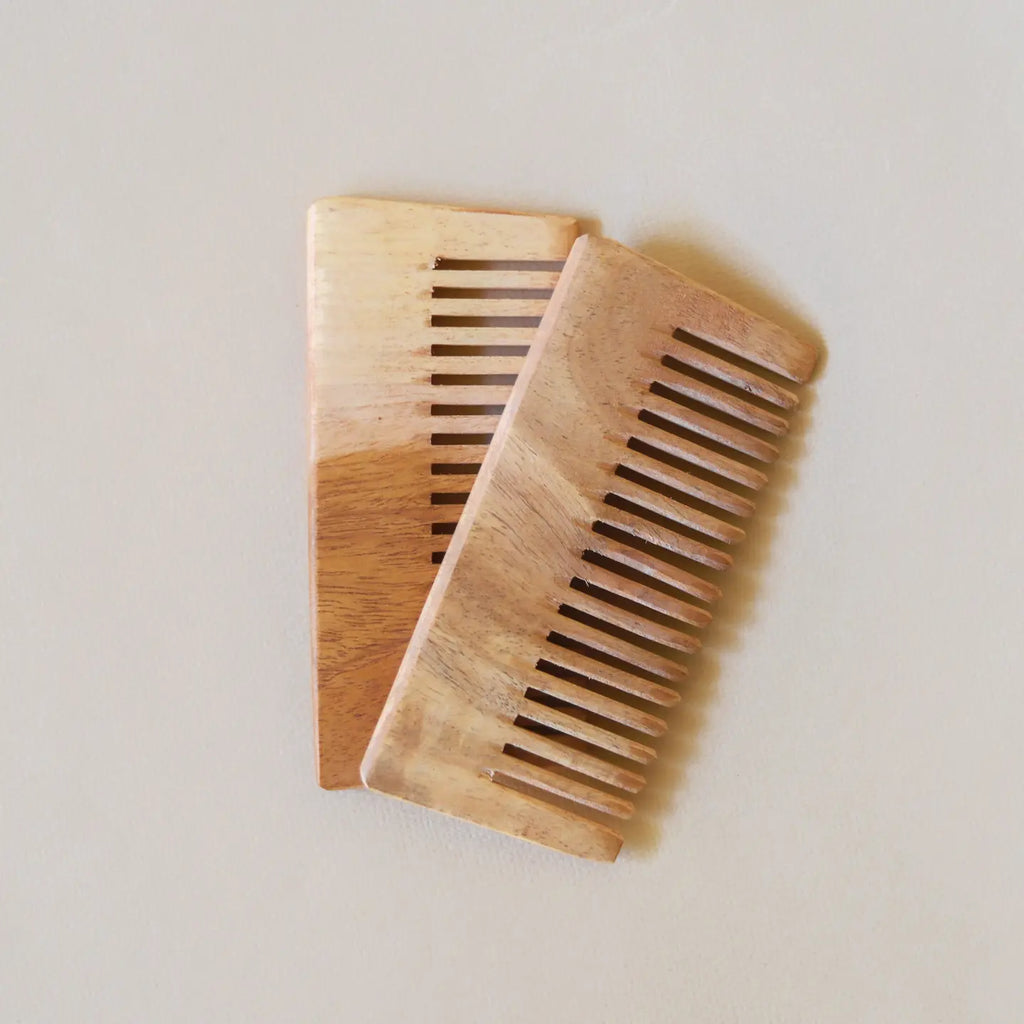 Organic lifestyle neem detangling comb