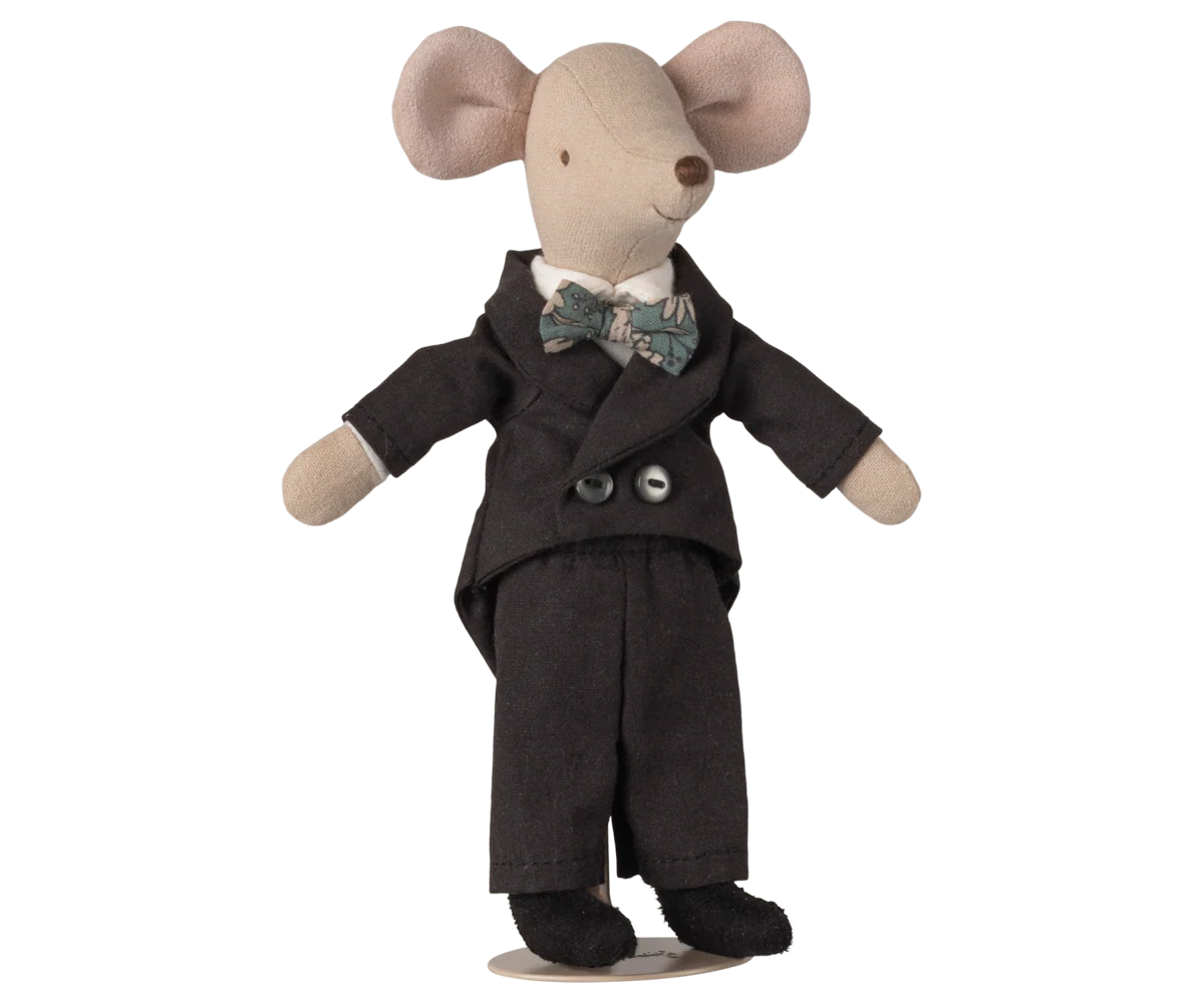 Wedding mice couple in box mum and dad