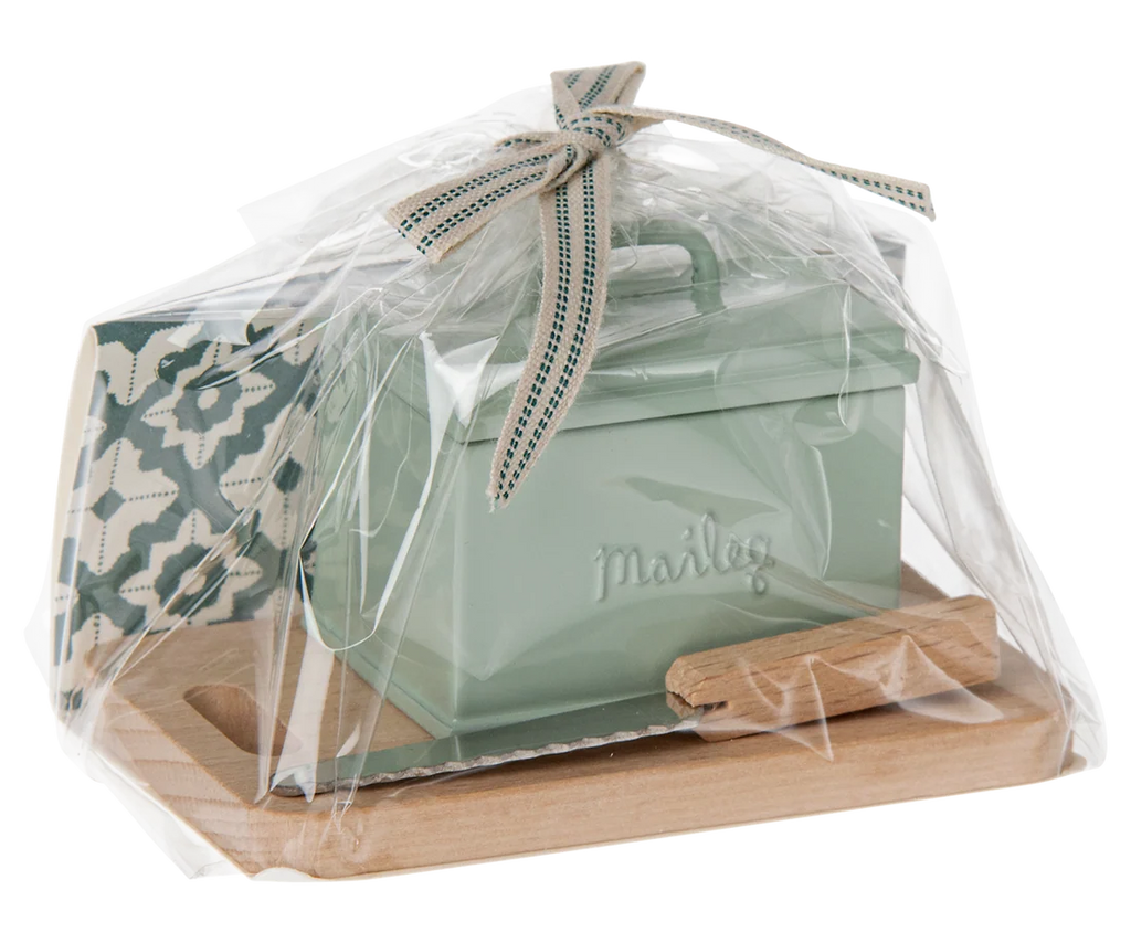 Bread box with utensils miniature