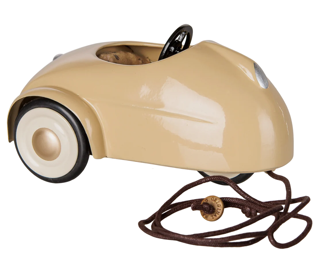 Car mouse - wheat