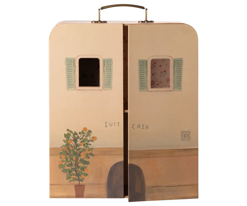 Suitcasa little sister and brother mouse house