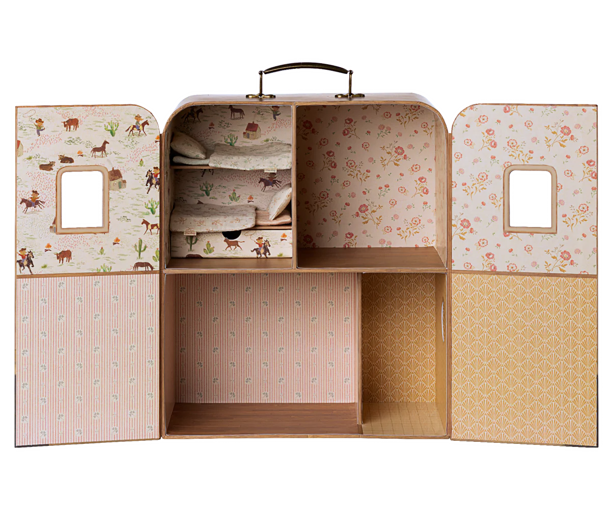 Suitcasa little sister and brother mouse house
