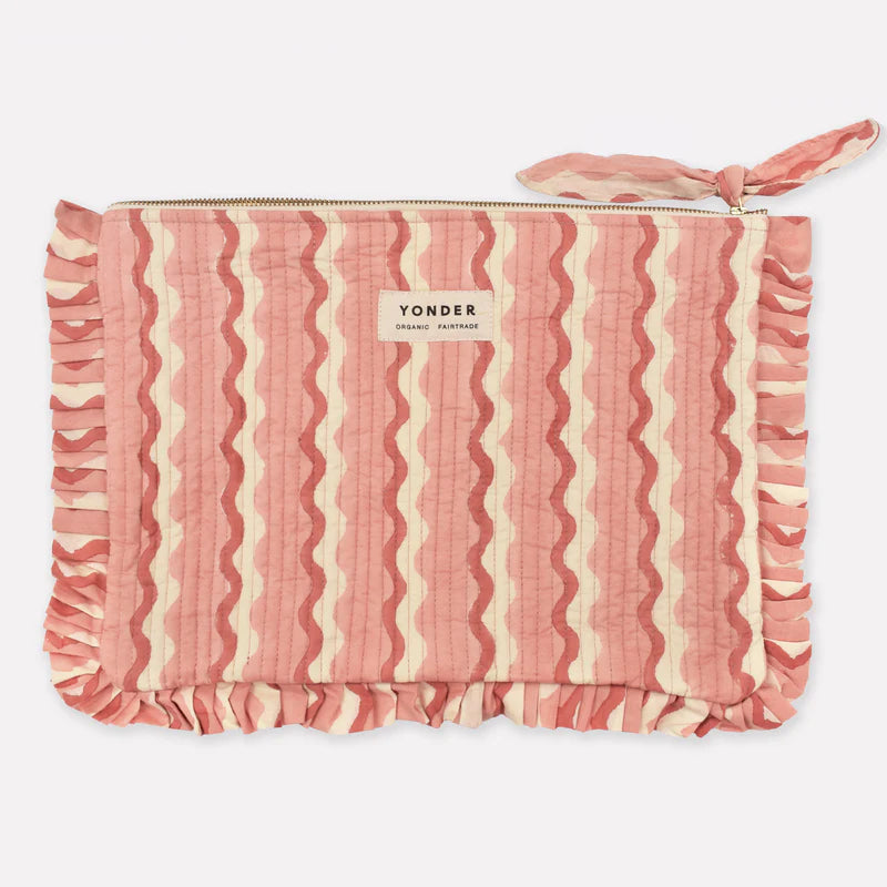 Quilted frill pouch wiggle floss