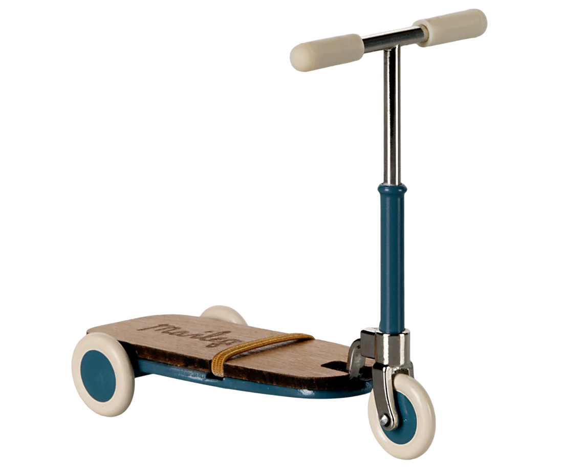 Maileg scooters  image 2