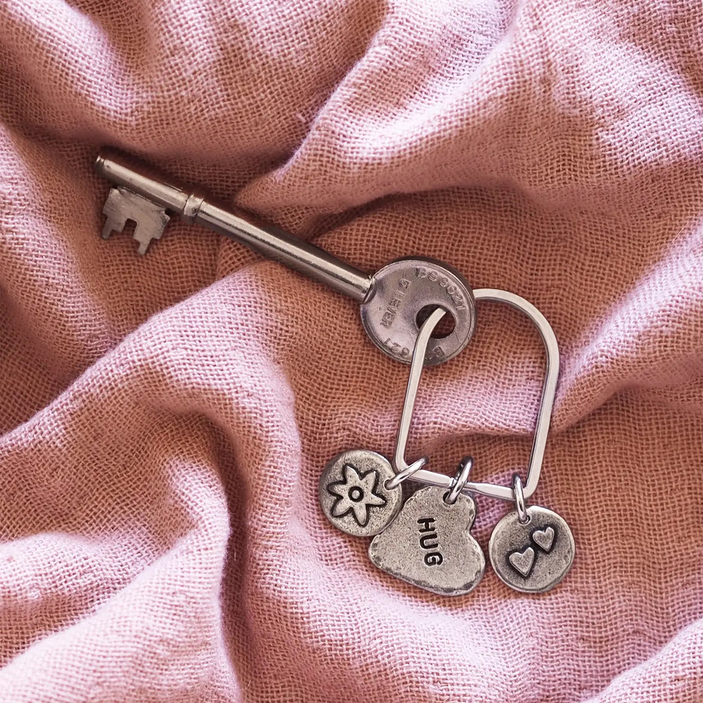 Mini hug charms key ring  image 2